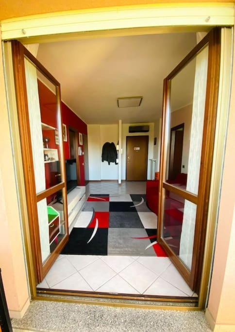 Mairano Intero Bilocale Con Terrazzo Vicino A Milano 아파트 외부 사진